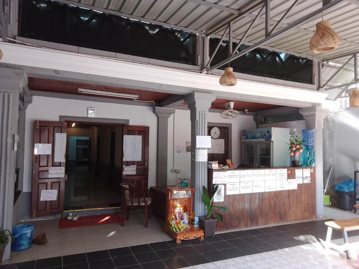 Funny Backpacker Hostel Luang Prabang Exterior foto